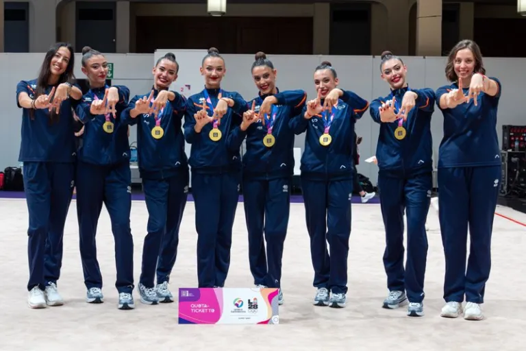 Marina Cortelles y Lucía Muñoz se cuelgan el oro y la plata mundial sellando su billete para los Juegos Olímpicos 2028